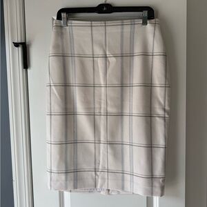 Chic Plaid Pencil Skirt
